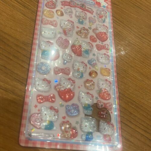 府中ガールズバー レジェンド くるみが買ったキティちゃんのシール
