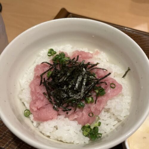 府中ガールズバー レジェンド くるみが食べたネギトロ丼