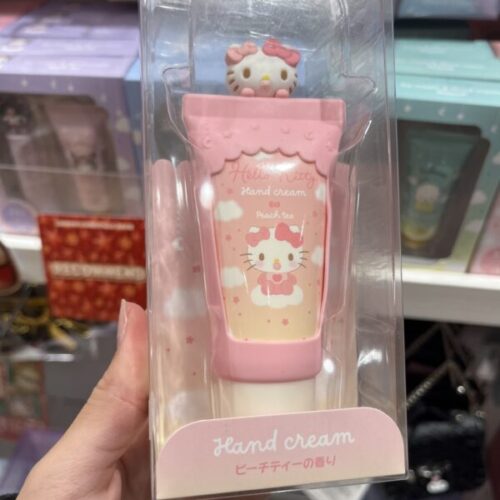 府中ガールズバー レジェンド くるみのキティちゃんのハンドクリーム