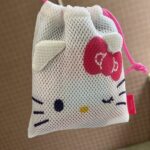 府中ガールズバー レジェンド くるみがもらったキティちゃんポーチ